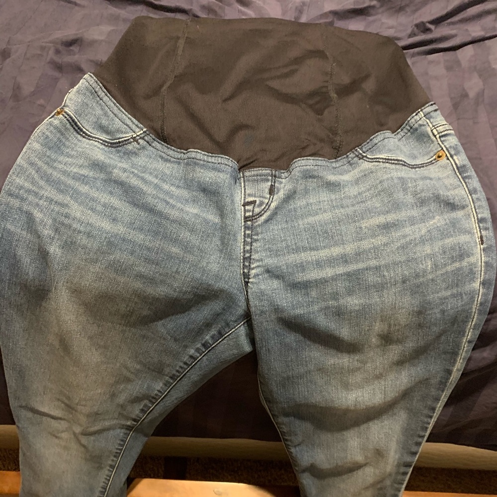 Maternity skinny jeans